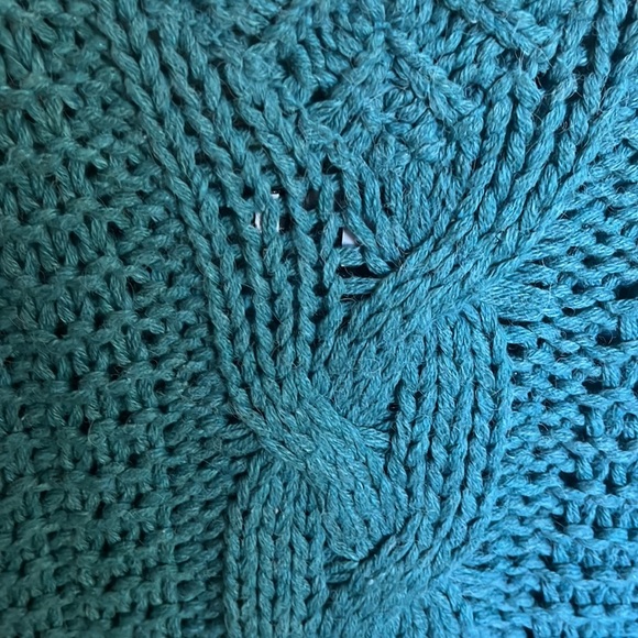 FavLux - V neck cropped sweater - font and back V - Picture 3 of 6